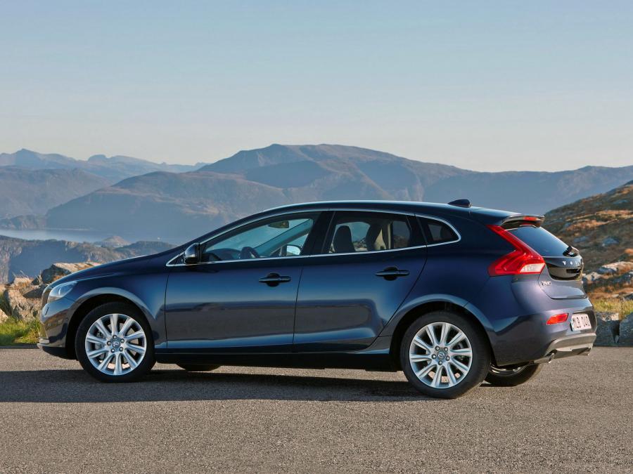  Volvo V40 D4 2012 года  (фото 7 из 8)